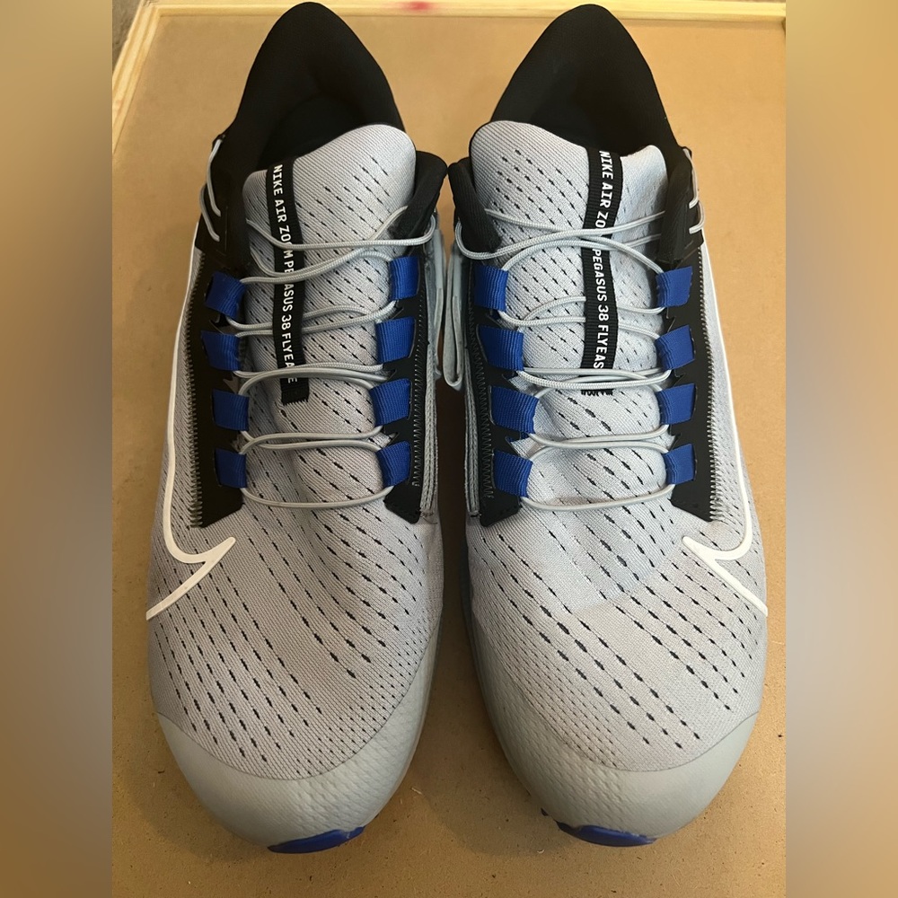 Nike Air Zoom Pegasus 38 Flyease size 11